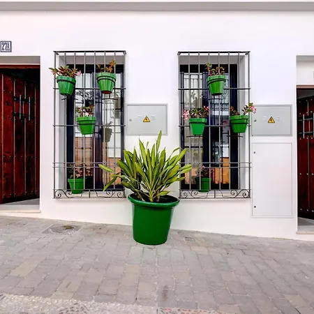 Boutique Patio And Pool House, Old Town